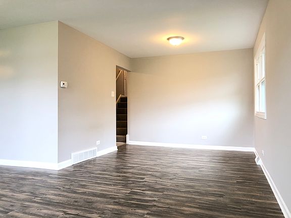 5th image of 19921 Terrace Ave