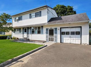 8 Central Ave, North Babylon, NY 11703