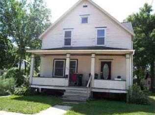 307 S 6th St, Fort Atkinson, WI 53538