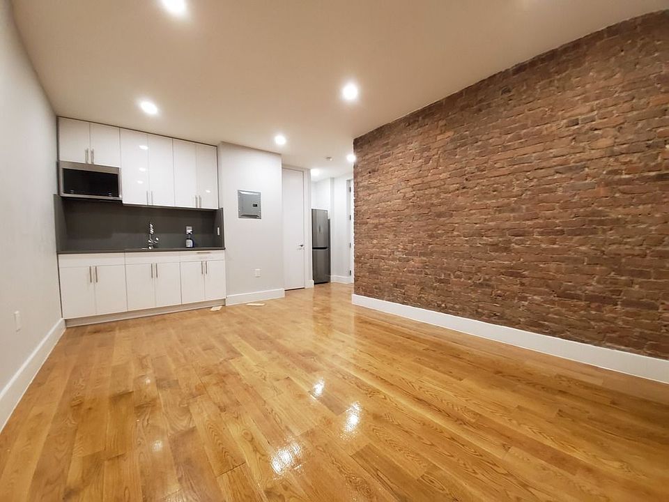 1st image of 590 W 204th St #B11