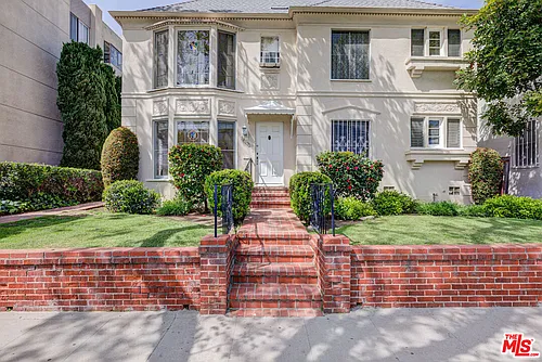 143 S Canon Dr #B Photo 1 143 S Canon Dr #B Photo 1