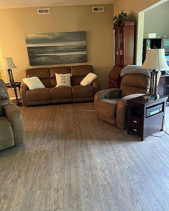 1st image of 7201 Channing Ln #7201