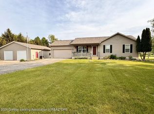 5101 Tyrell Rd, Owosso, MI 48867