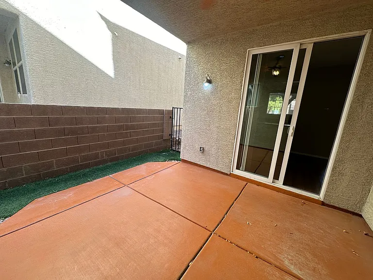 10573 Danielson Ave — Photo 28