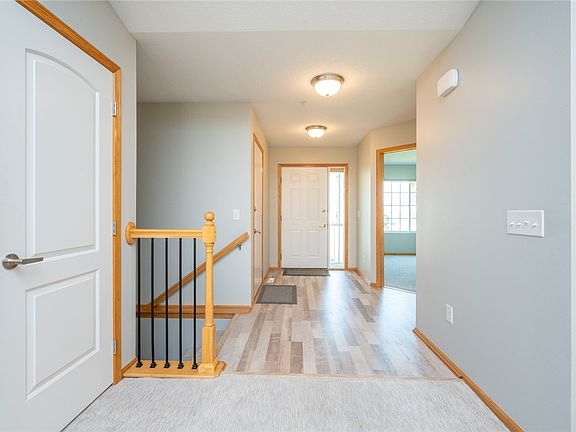 5th image of 6077 Bradford Ln