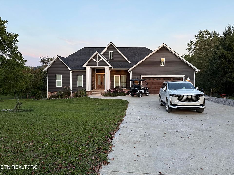 1st image of 400 Melody Ln