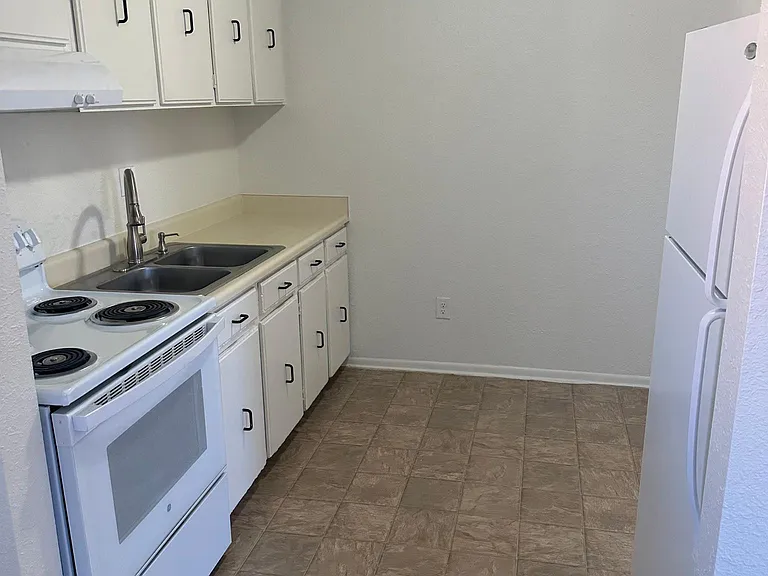 1411 Ulysses St #12 — Photo 4