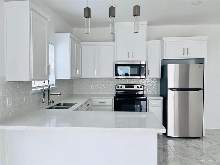 1420 S Yankton St #5 — Photo 5