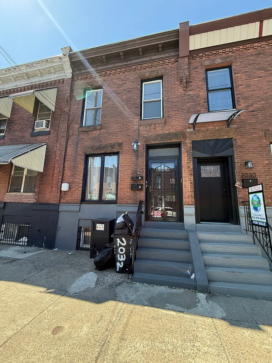 Building Photo - 2032 S 22nd St #2