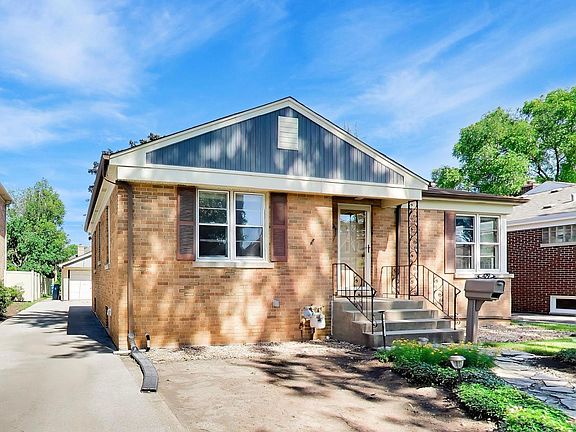 3rd image of 479 N Elm Ave