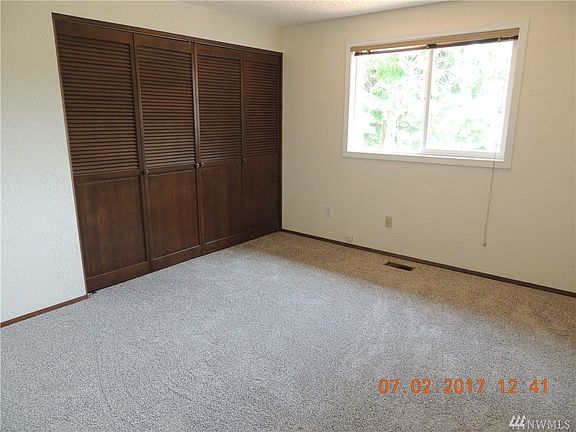 5th image of 136 Bass Ave NE