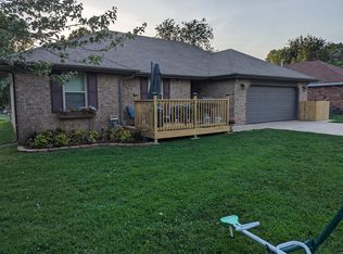 501 N Cherry Cir, Nixa, MO 65714