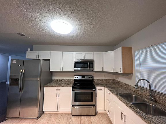 3rd image of 1502 Sawyerwood Ave