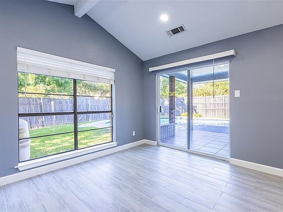 5th image of 311 Bluffview Dr