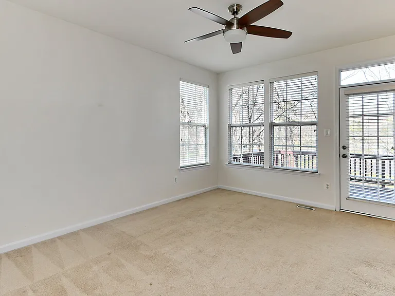 21510 Iredell Ter — Photo 29