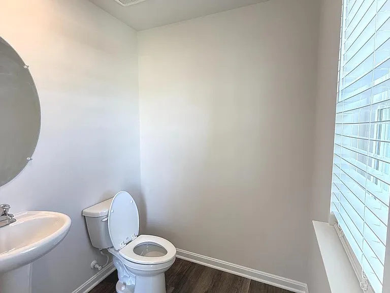 223 Orpington Dr — Photo 3