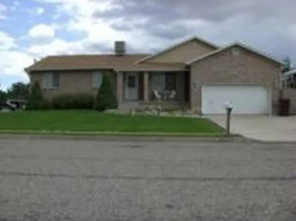 5702 S 2250 W, Roy, UT 84067