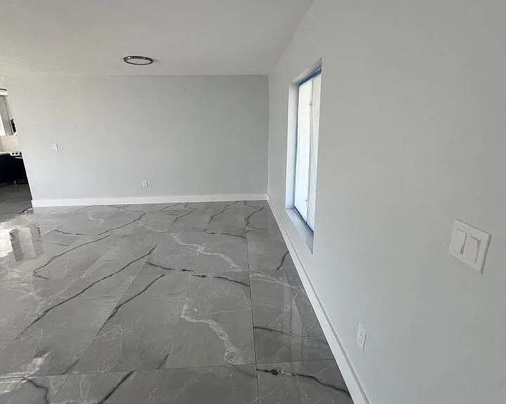 OPEN LIVING/ DINING ROOM -2