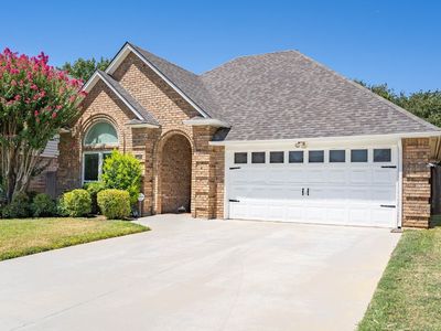 1207 Boardwalk St, Arlington, TX, 76011