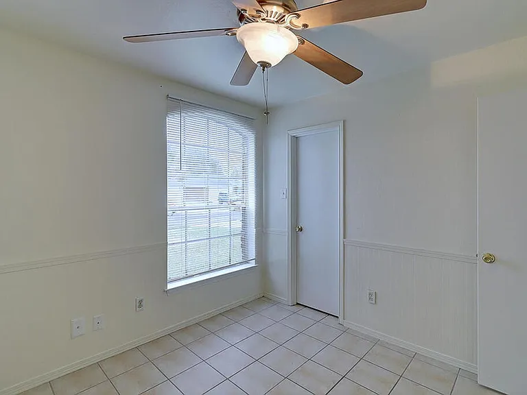 7933 Elk Dr — Photo 8