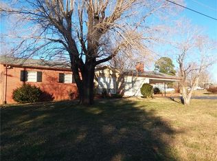 1696 Oakmont Dr, Lenoir, NC 28645