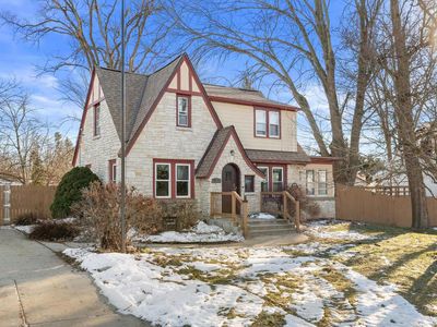 6218 North 105th STREET, Milwaukee, WI, 53225