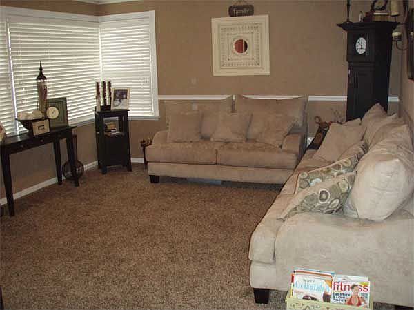 2nd image of 433 E 1864 S