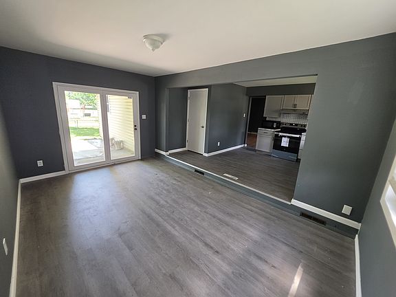 5th image of 809 Lightwood Dr #4