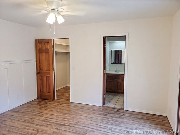 4th image of 4600 Rolling Hills Dr