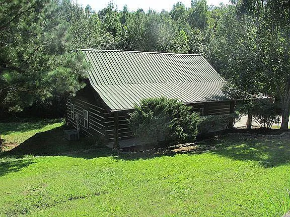 227 Oak Tree Dr