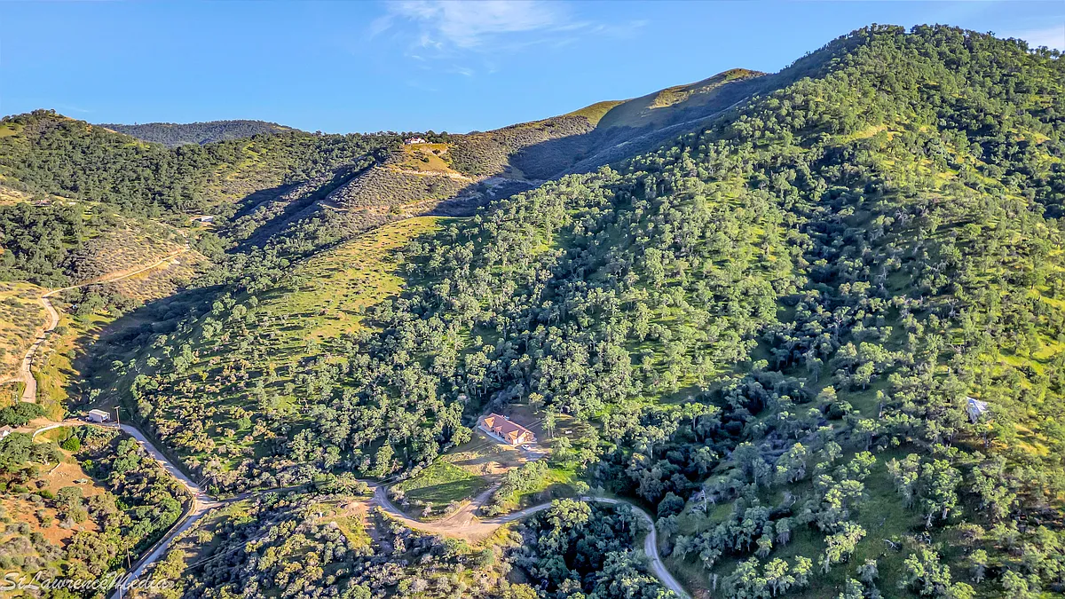 Building Photo - 27557 Paradise Valley Ln