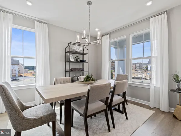 13502 Peregrine Ln, Clarksburg, MD 20871