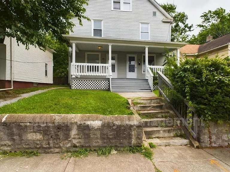 693 Kling St — Photo 1