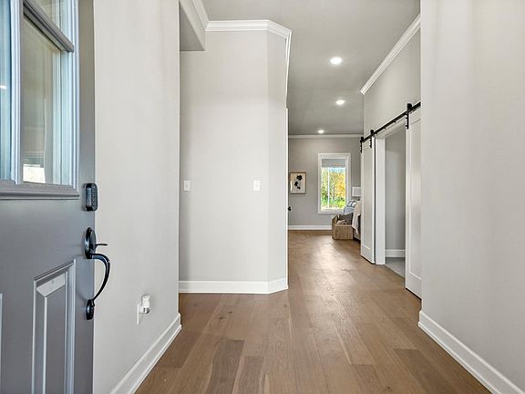 Example of Staged Brant Point floor plan - Features and Finishes may vary based on product availabil