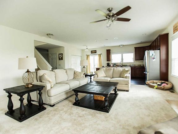4th image of 86 Henderson Ln