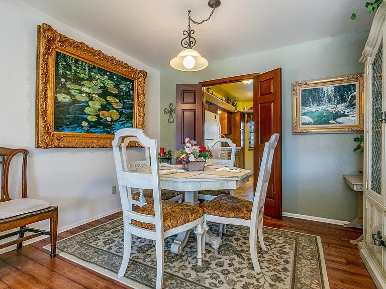 3541 S Hillcrest Dr — Photo 9