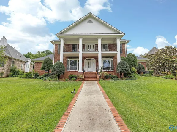 1365 Signal Point Rd, Guntersville, AL 35976