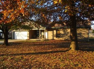 806 Maple St, Prairie Grove, AR 72753