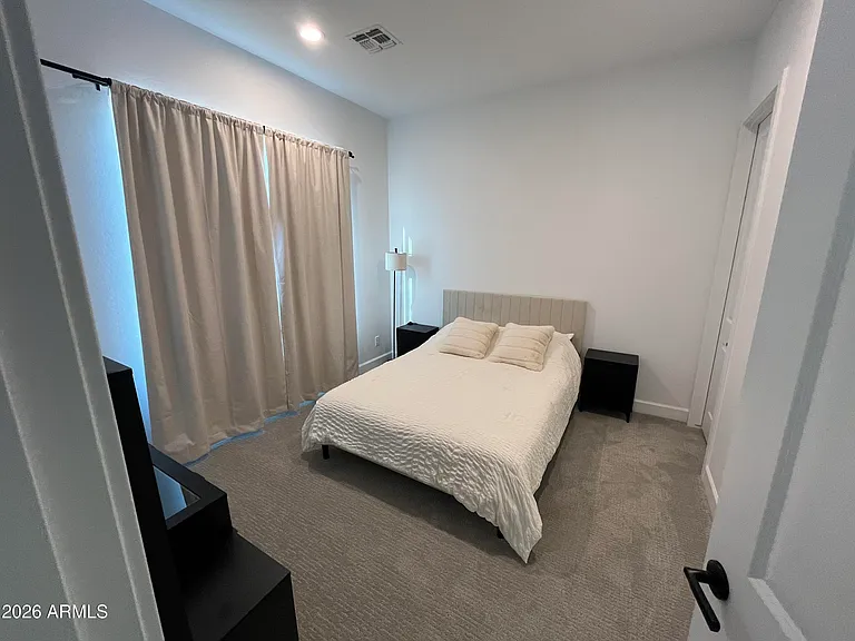 20255 W Highland Ave — Photo 6