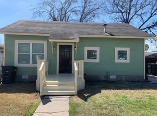 930 W Ridgewood Ct, San Antonio, TX 78201