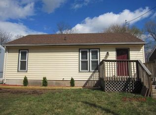 1421 Sampson St, Des Moines, IA 50316