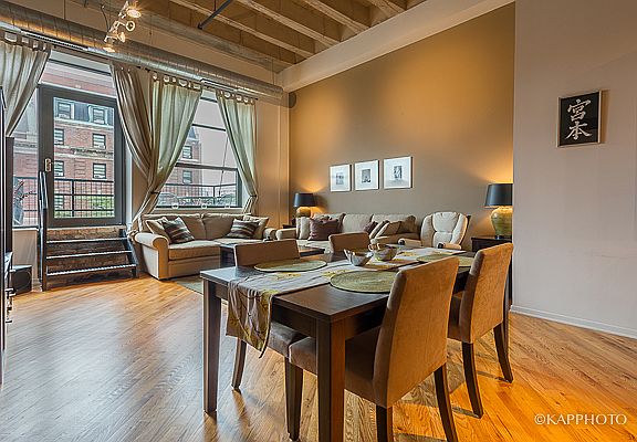 5th image of 1645 W Ogden Ave Unit 302