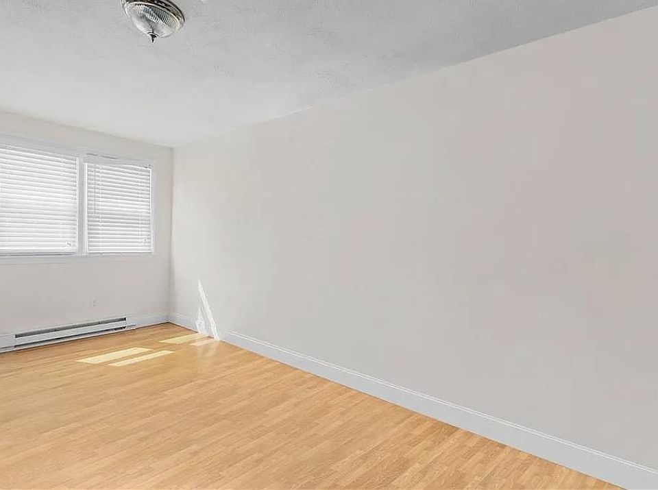 1st image of 29 Cowesett Ave