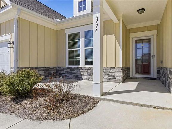 4th image of 1332 Slaton Manor Dr