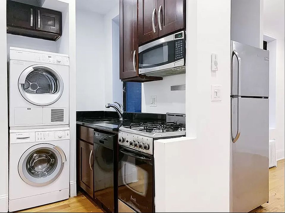 1st image of 250 Pacific St APT 2