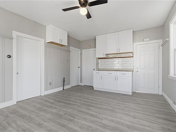 3rd image of 35 Gray St