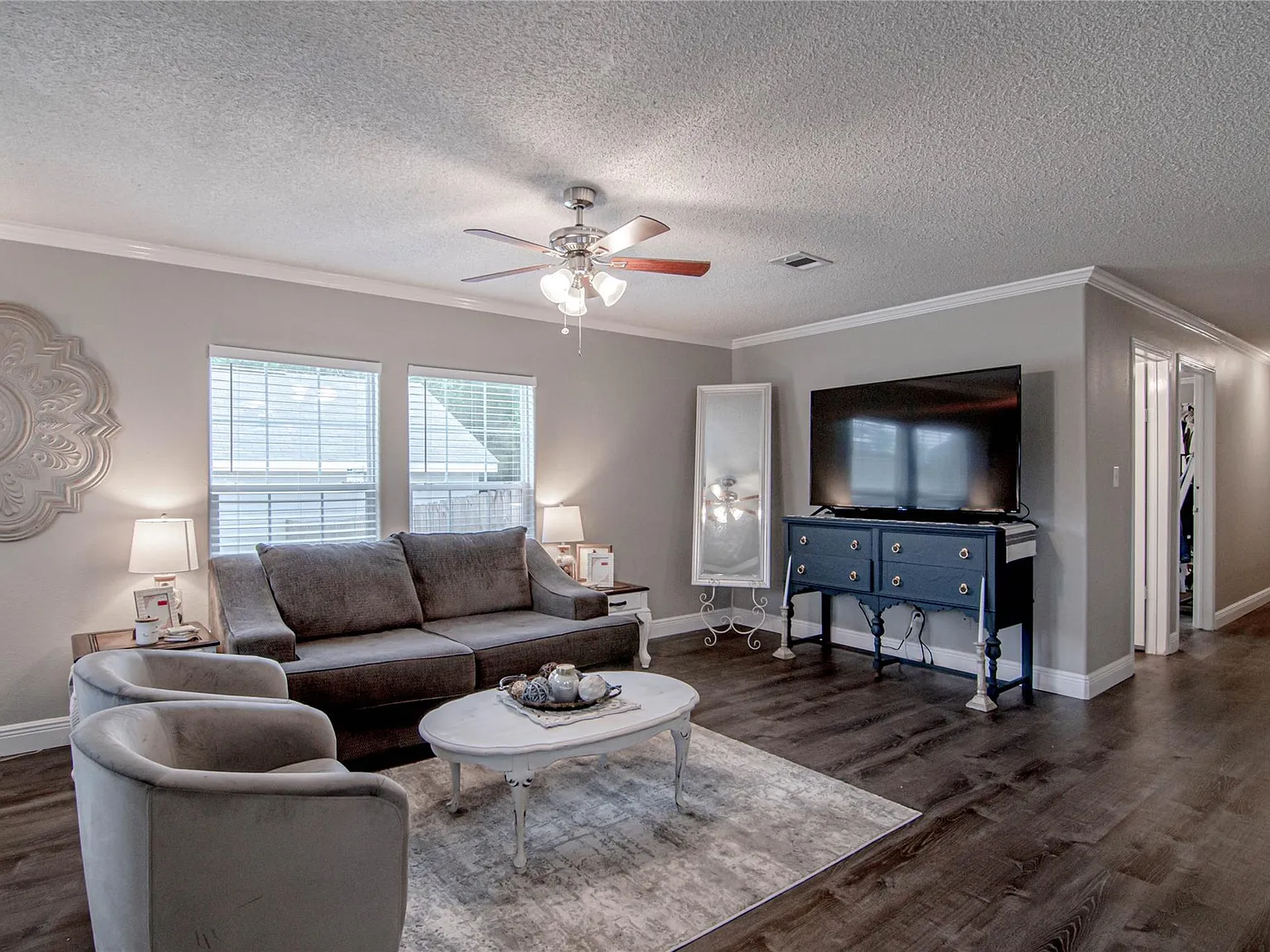 4 bed, 4.0 bath, 1638 sqft, $1,800 — Photo 3
