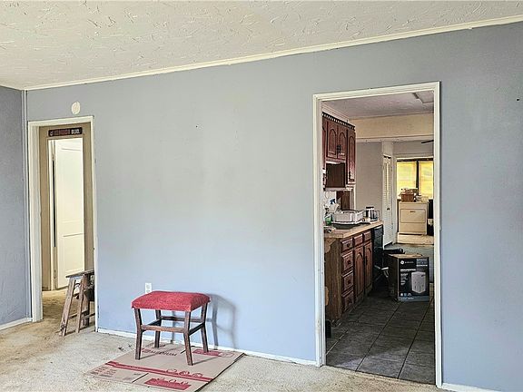 5th image of 866 E Florida Ave