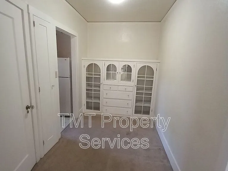 1019 H St #11 — Photo 3