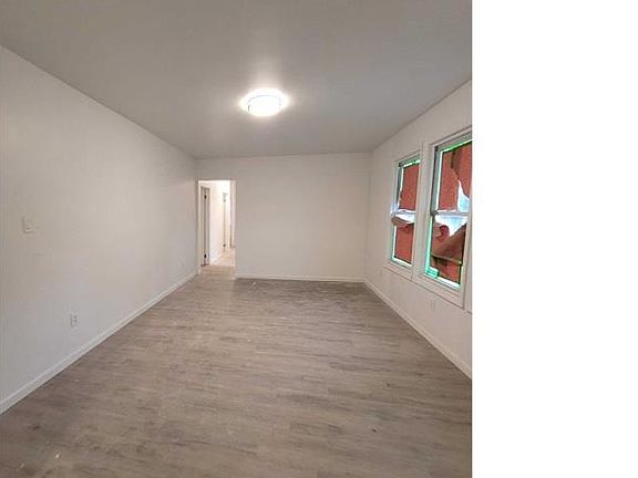 3rd image of 302 S 1st Ave #1